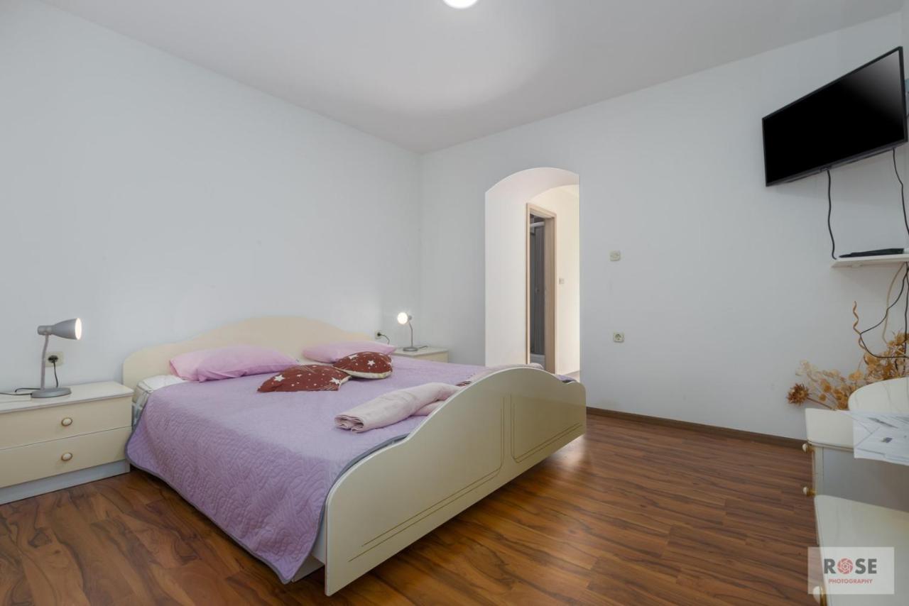Apartment Laureta โปเรช ภายนอก รูปภาพ
