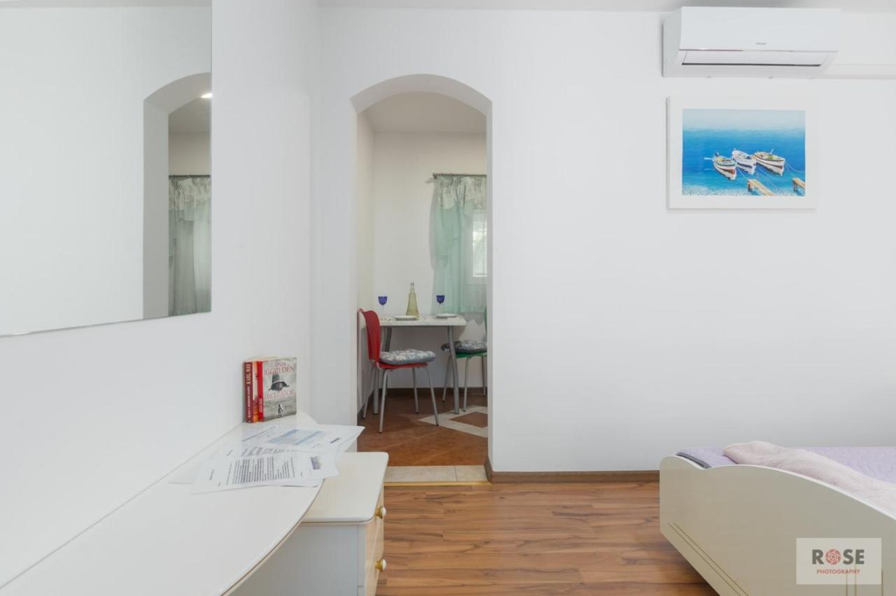 Apartment Laureta โปเรช ภายนอก รูปภาพ